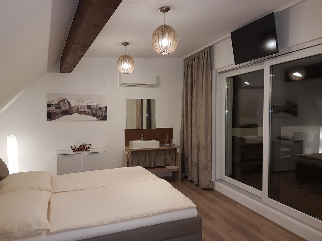 Penthouse Griemann 2 Fuer Max 4 Personen Mit Eigener Grosser Dachterrasse Zum Relaxen! Illmitz Esterno foto