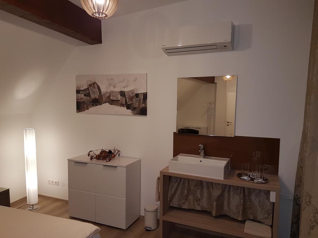 Penthouse Griemann 2 Fuer Max 4 Personen Mit Eigener Grosser Dachterrasse Zum Relaxen! Illmitz Esterno foto